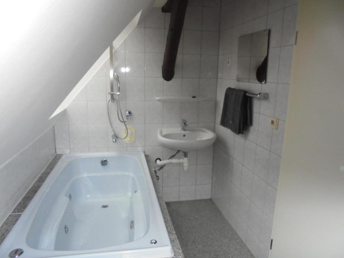 Apartmenthaus Am Schlosspark Schkopau Eksteriør bilde