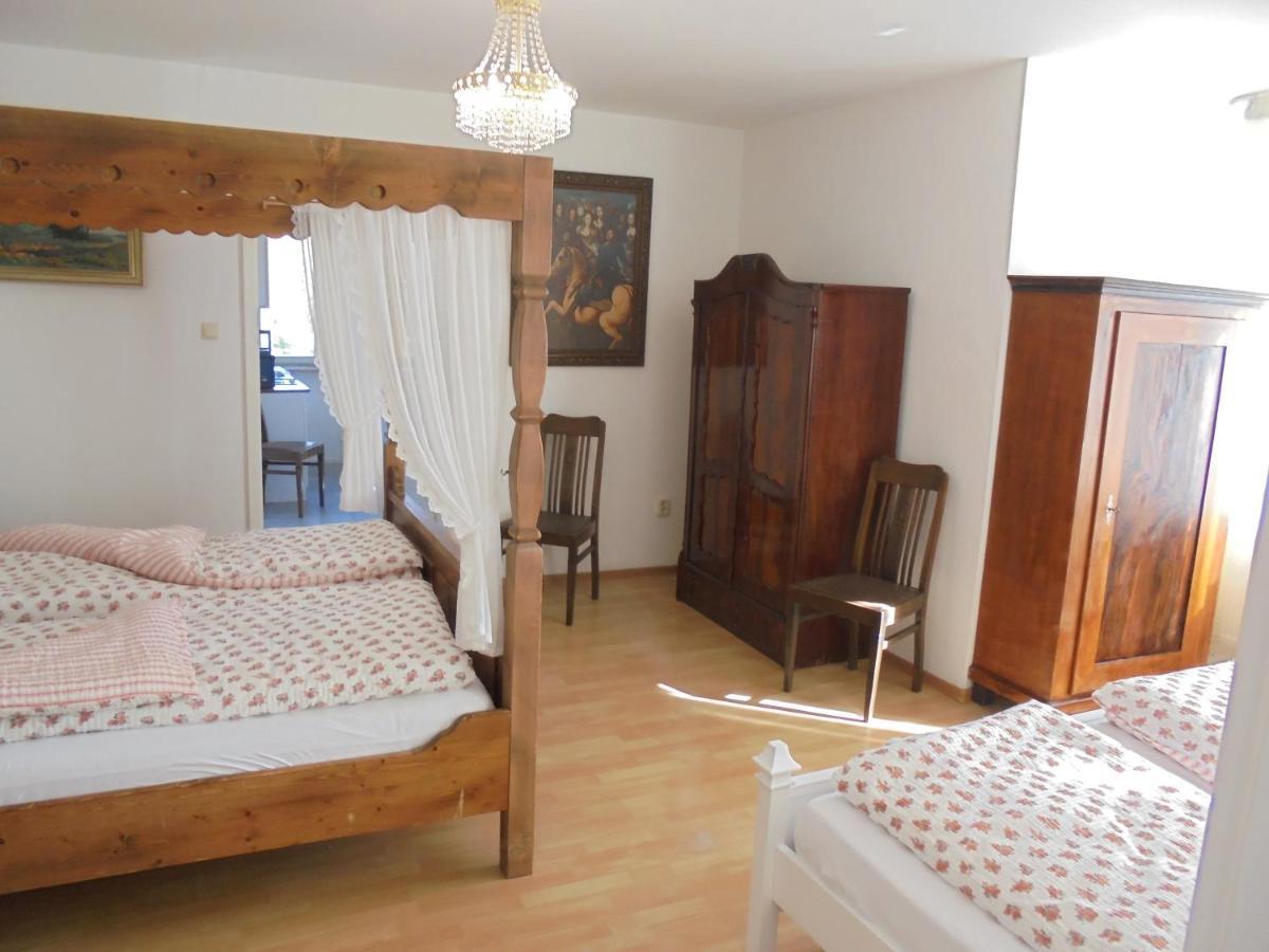 Apartmenthaus Am Schlosspark Schkopau Eksteriør bilde