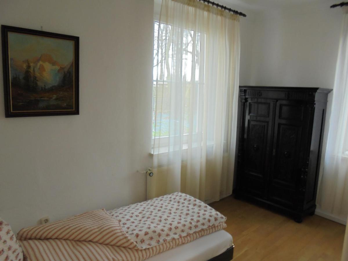 Apartmenthaus Am Schlosspark Schkopau Eksteriør bilde